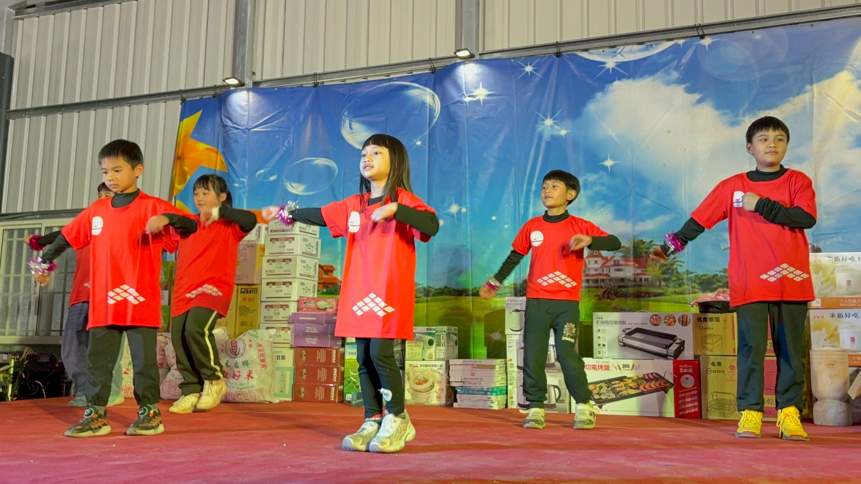 1141231村校聯歡晚會另開新視窗